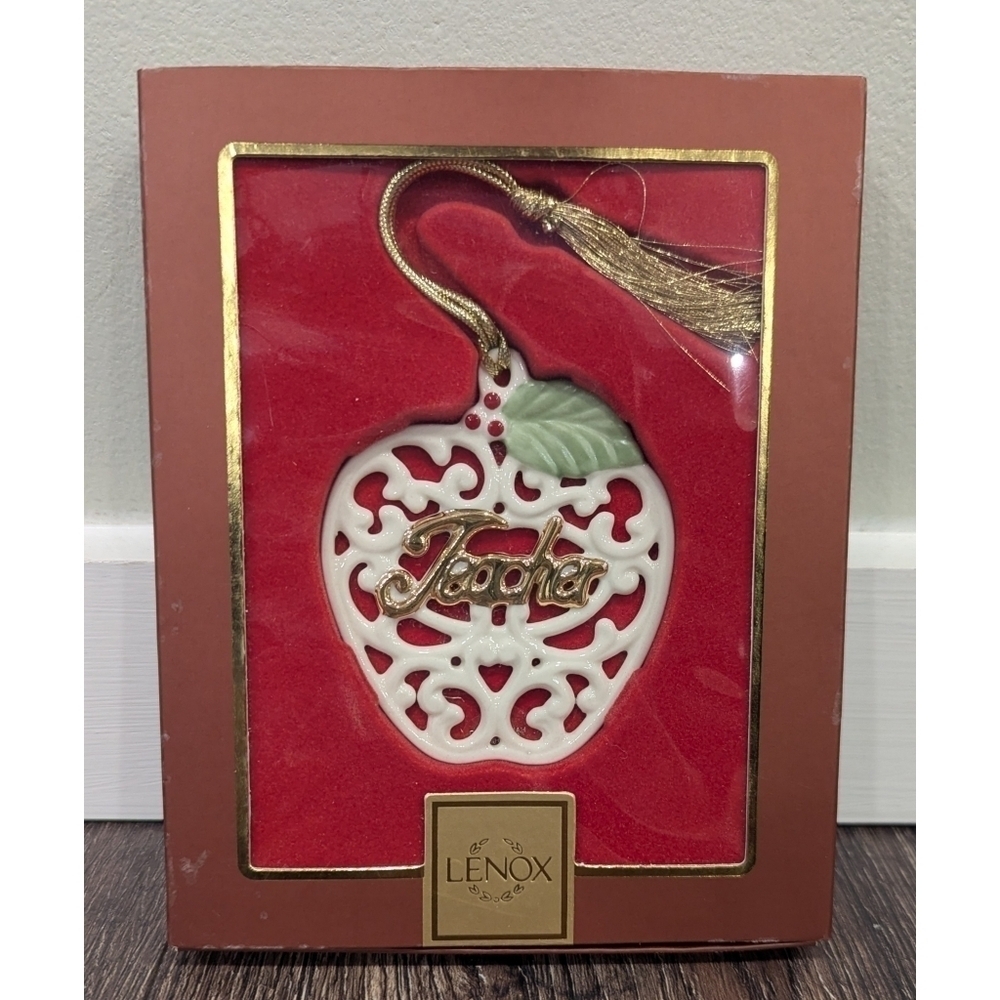 New in Box Lenox For My Teacher Ceramic Apple Ornament